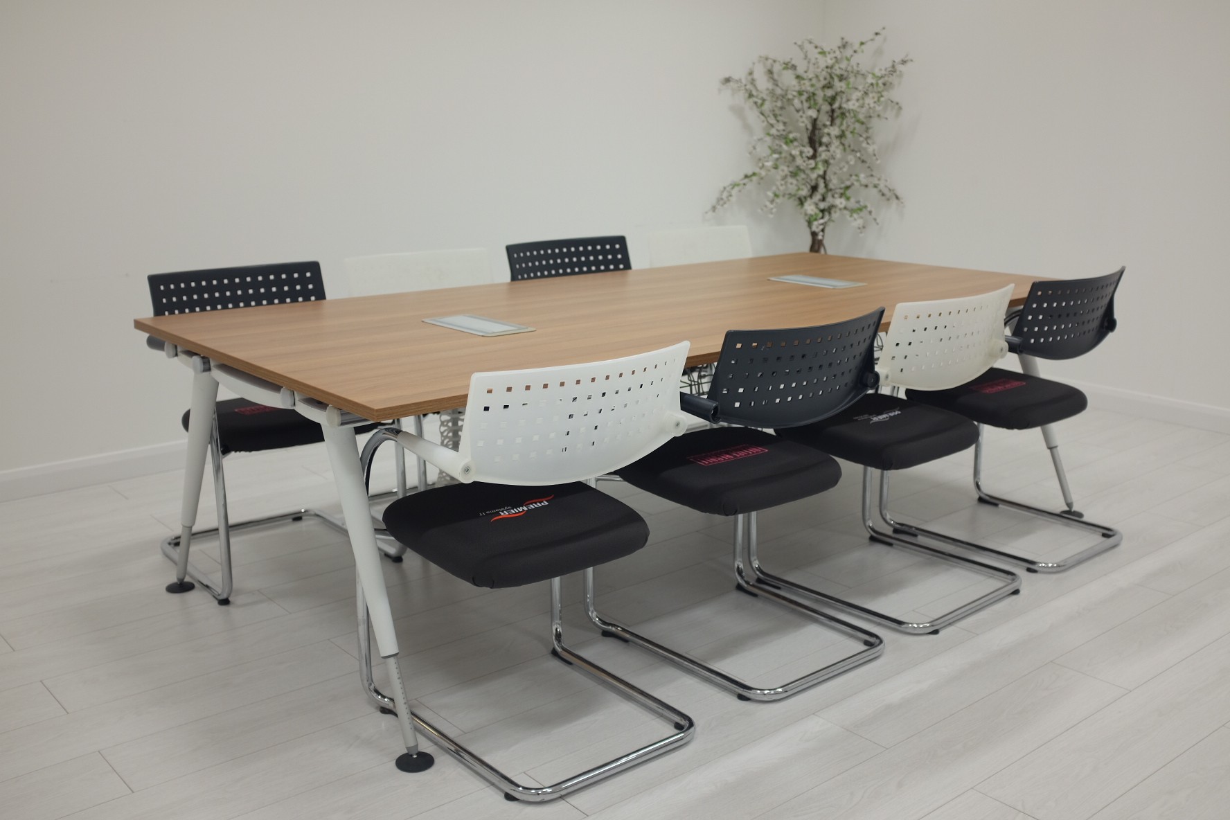 Herman Miller Abakenvironments 8 10 Seater Meeting Table Office