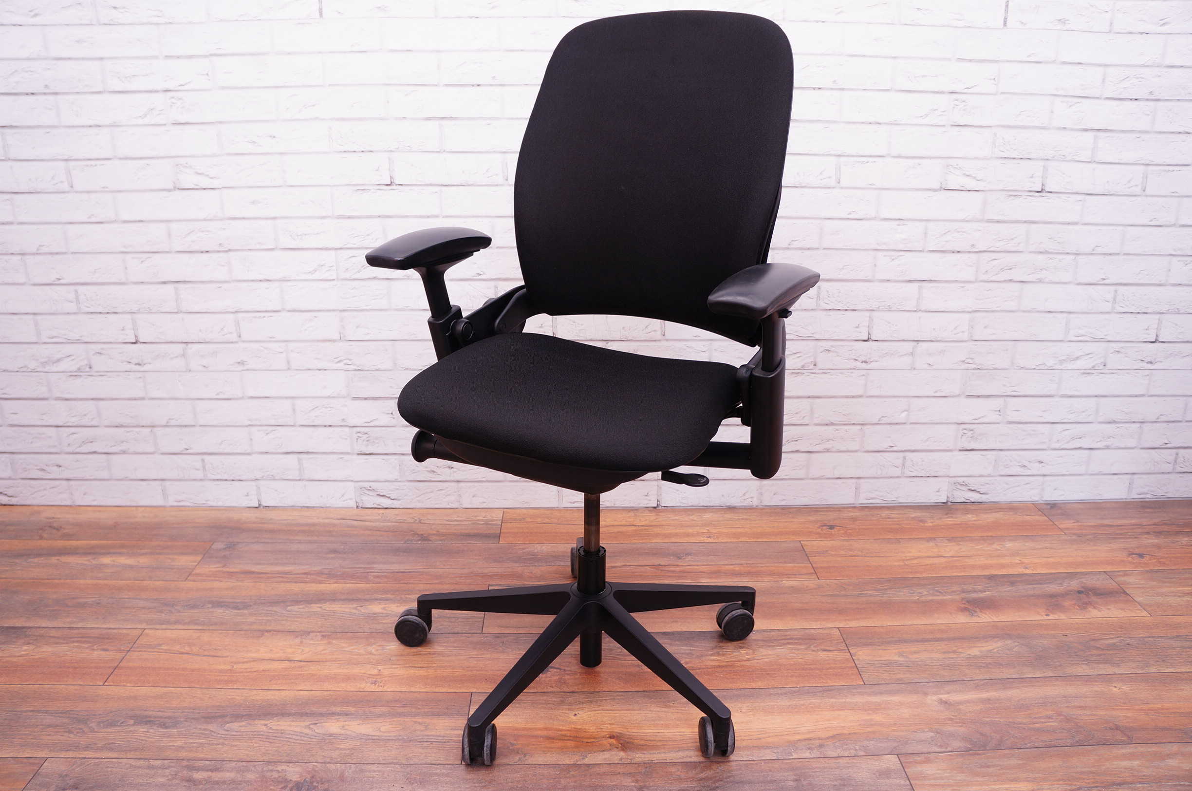 steelcase leap v2 task chair