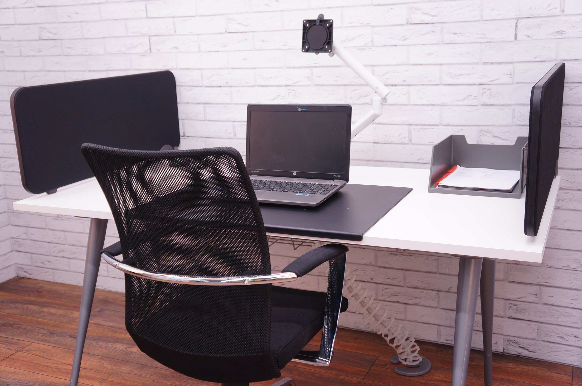 Herman miller aeron hamstring picture