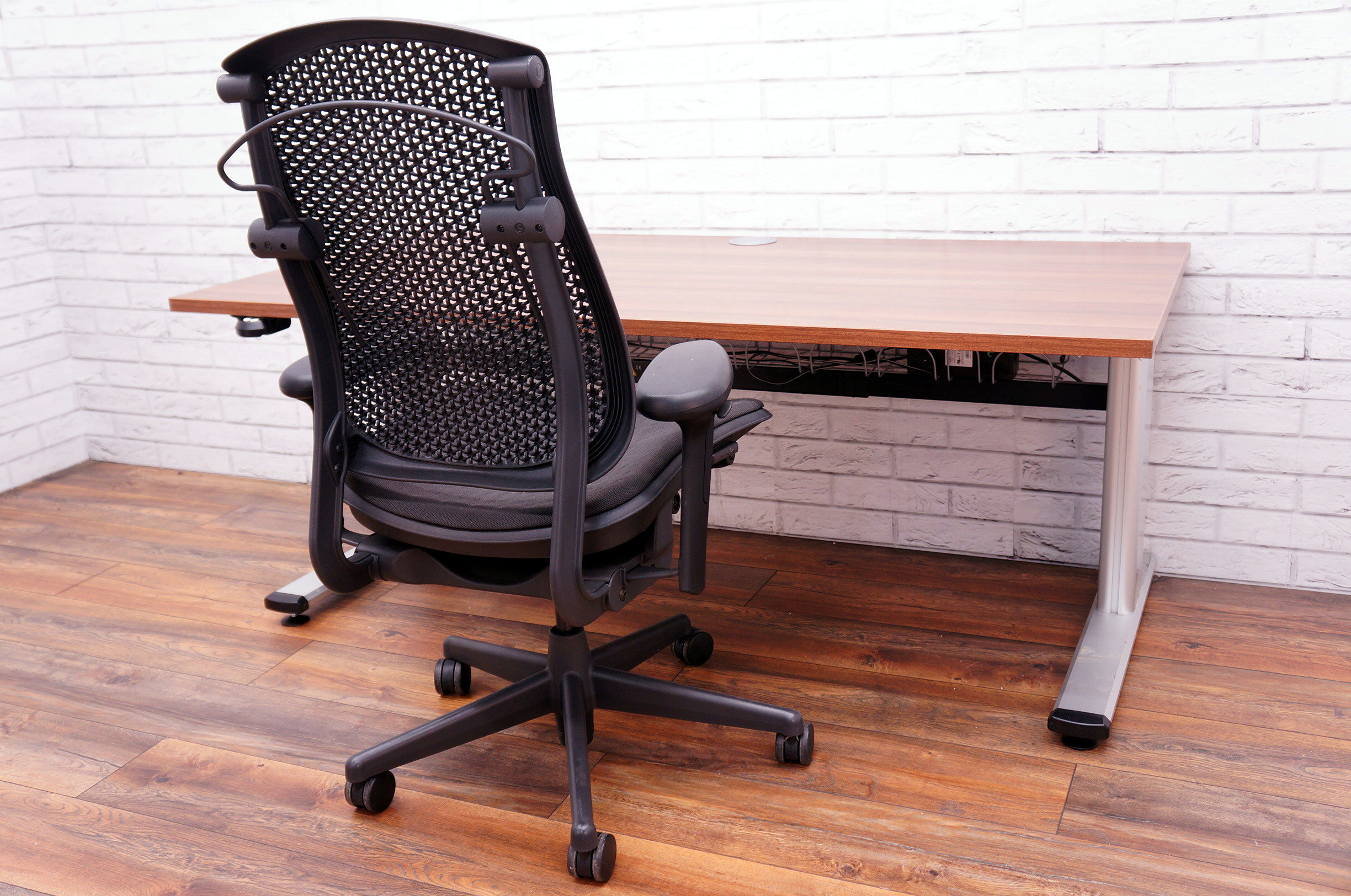 Herman Miller Electric Sit Stand Desk Office Resale