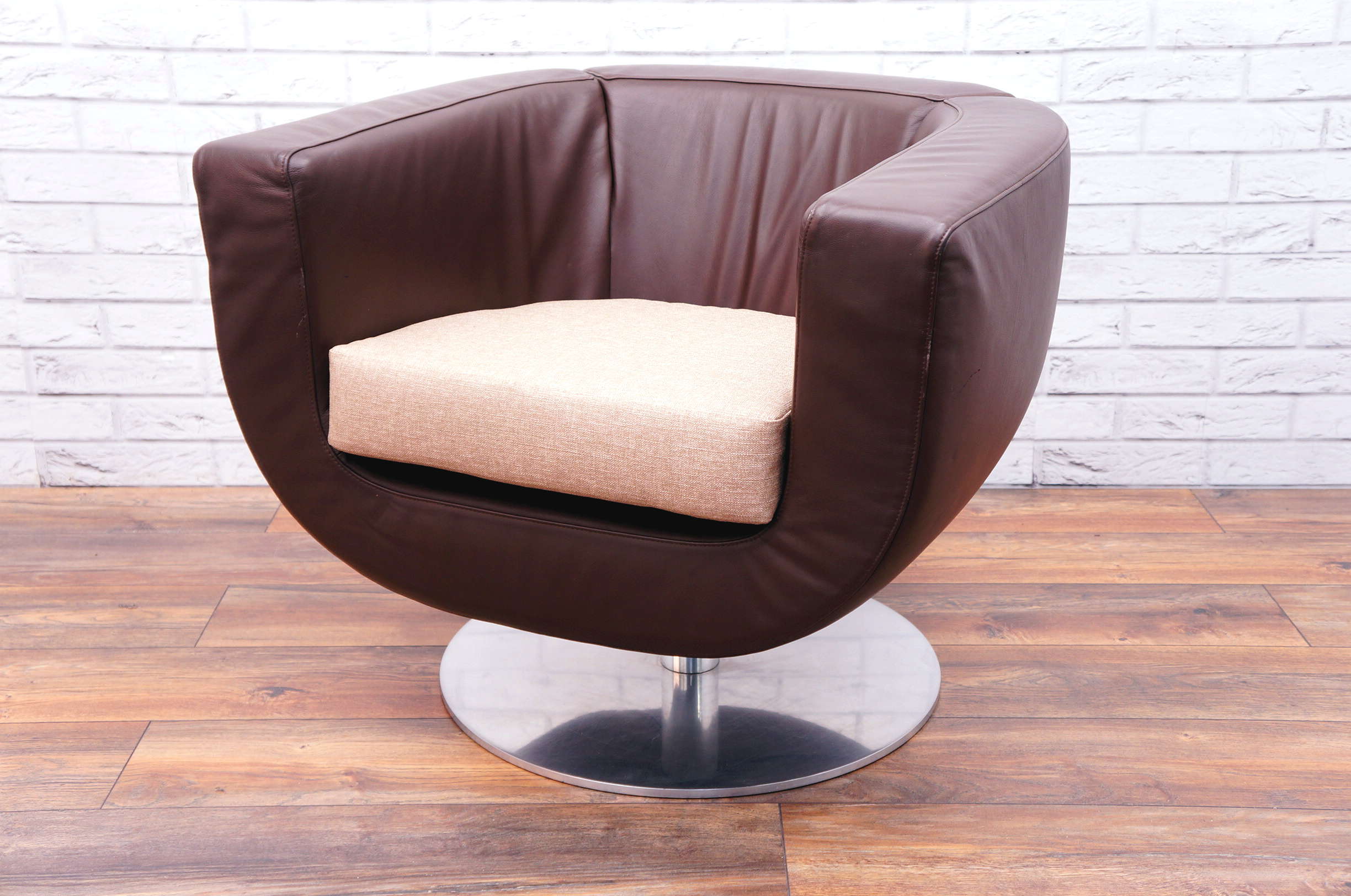 B&B Italia Tulip Chair Office Resale