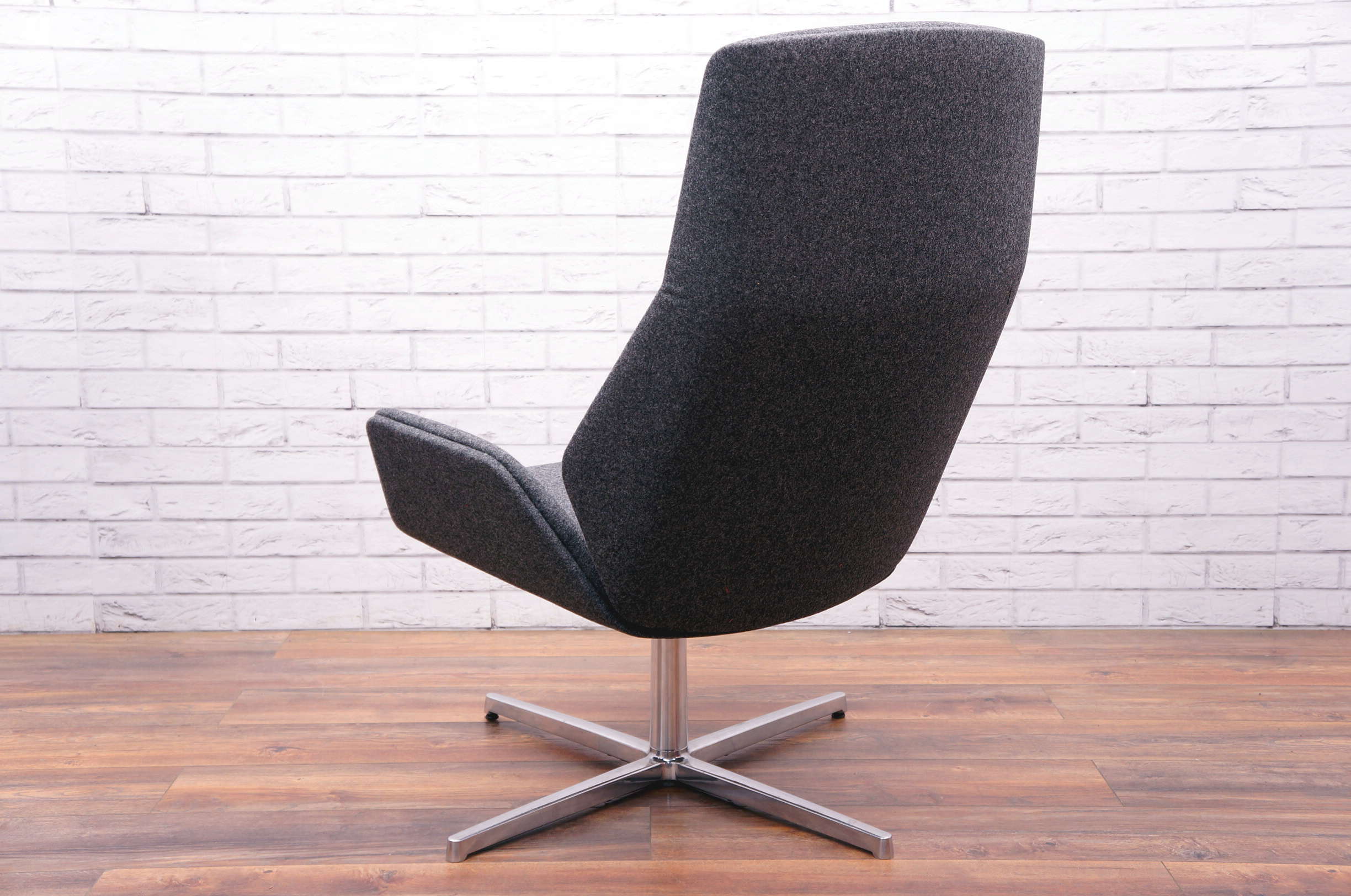 Boss Design Kruze High Back Lounge Chair - Office Resale