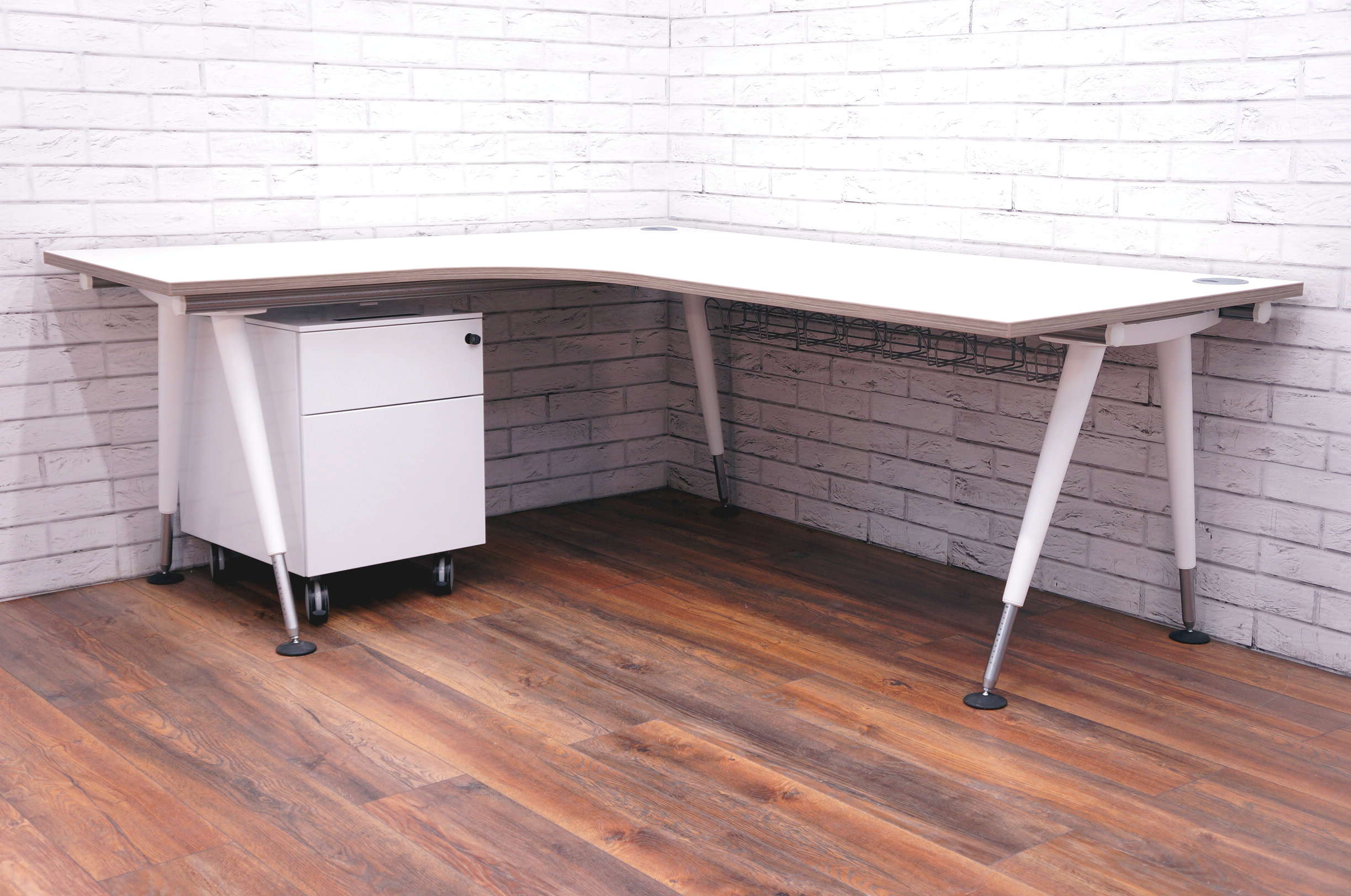 Herman Miller Abak Environments Corner Workstation Office Resale