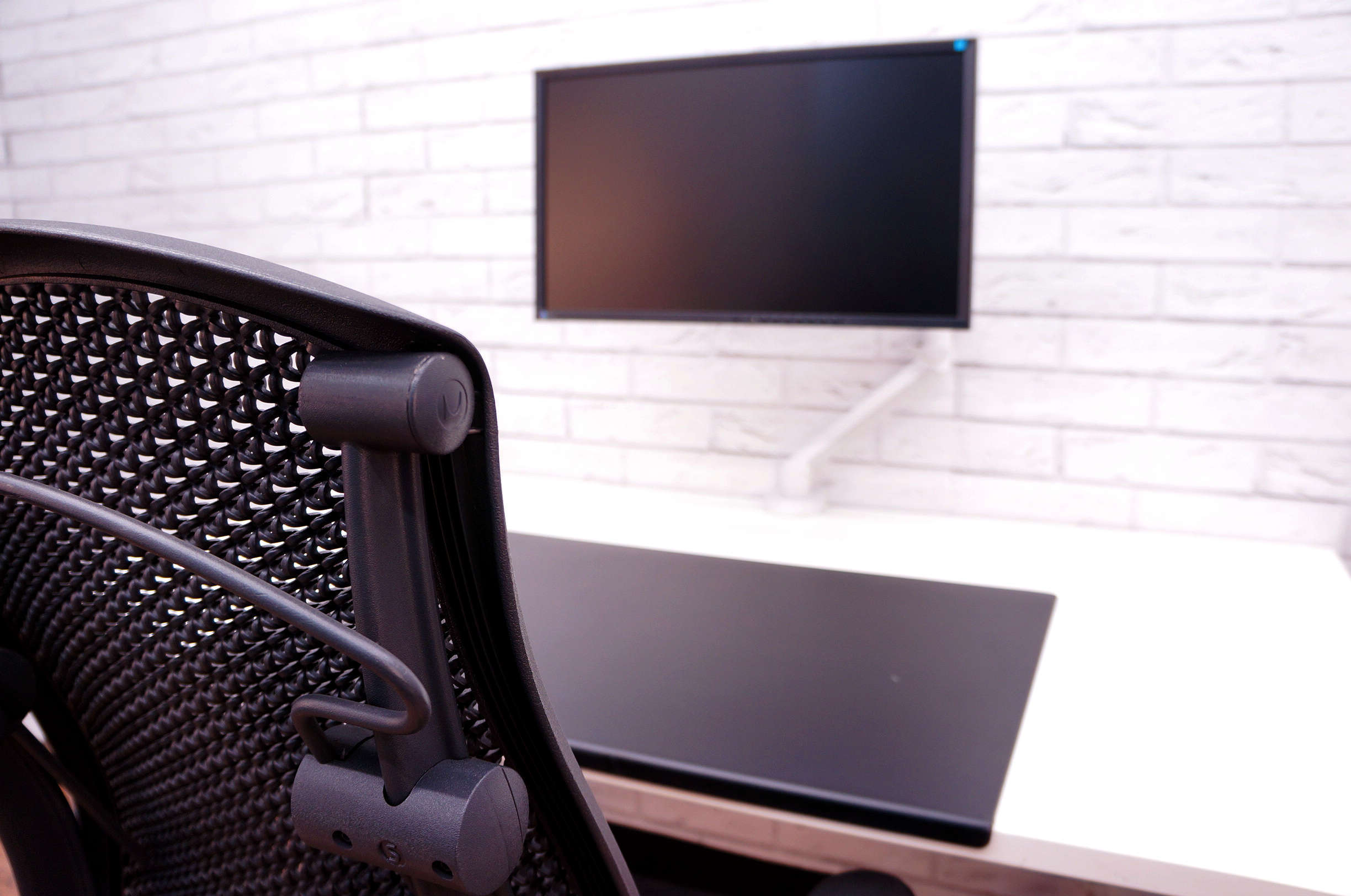 Vitra Joyn Desk Mat Office Resale