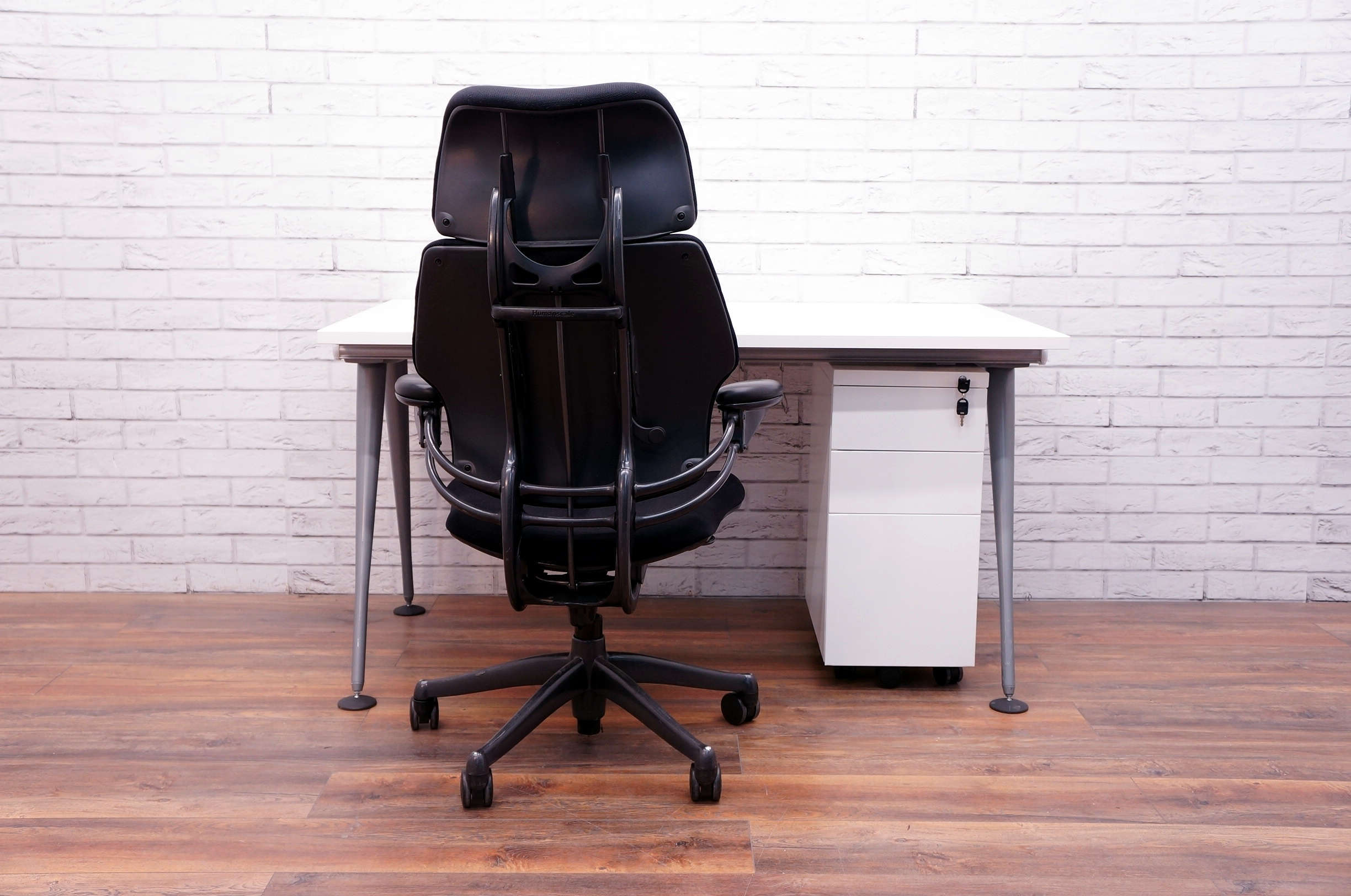 Herman Miller Abak Pedestal Humanscale Freedom Package Herman Miller Abak Pedestal Humanscale Freedom Package