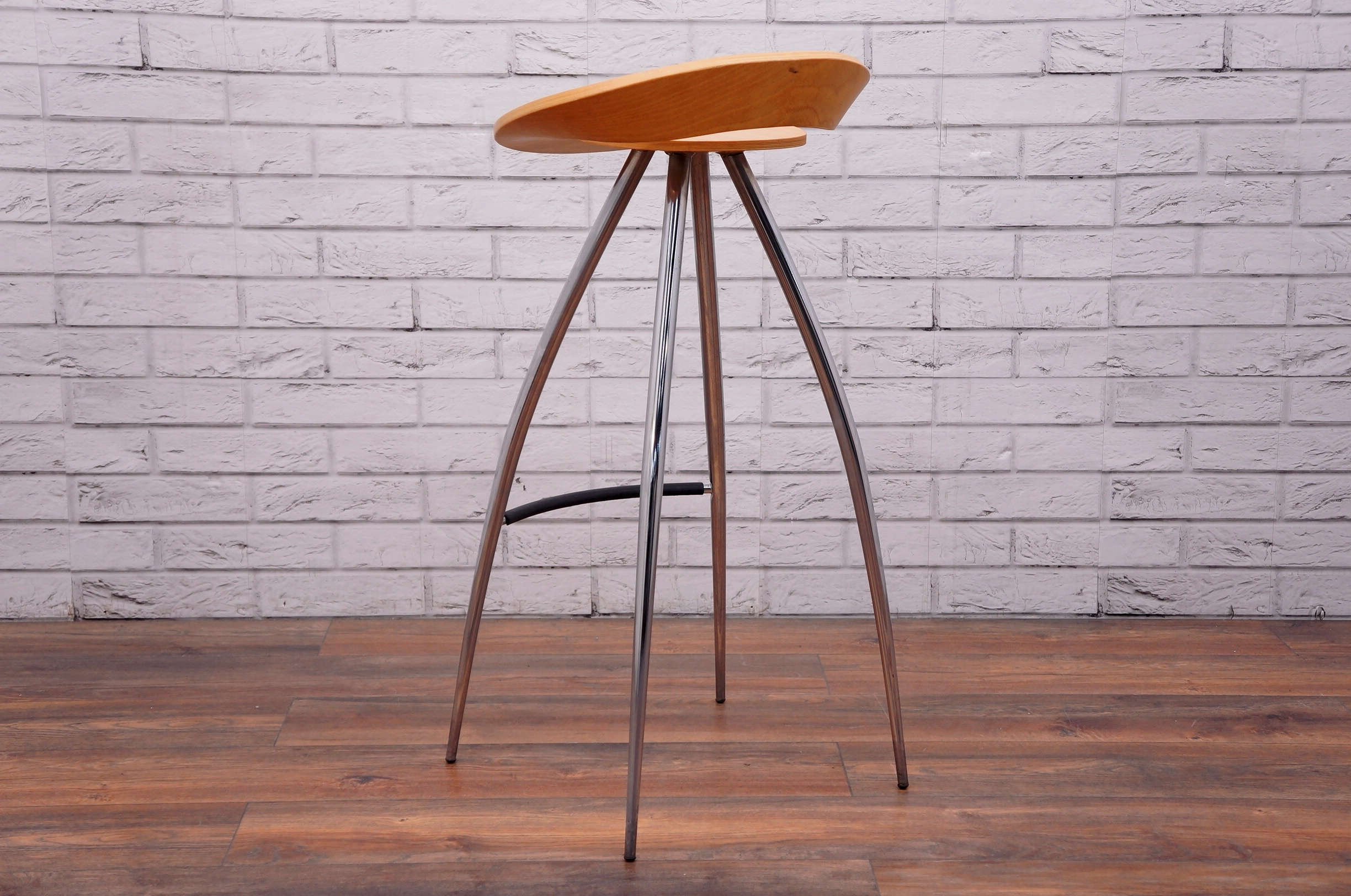 Magis Lyra High Bar Stool - Office Resale