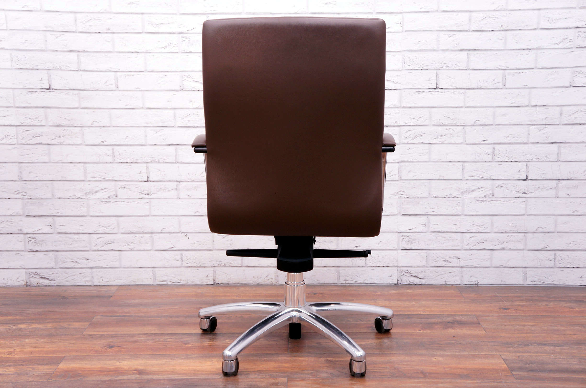  Donati  Hands Boardroom Chair  In Brown Office  Resale