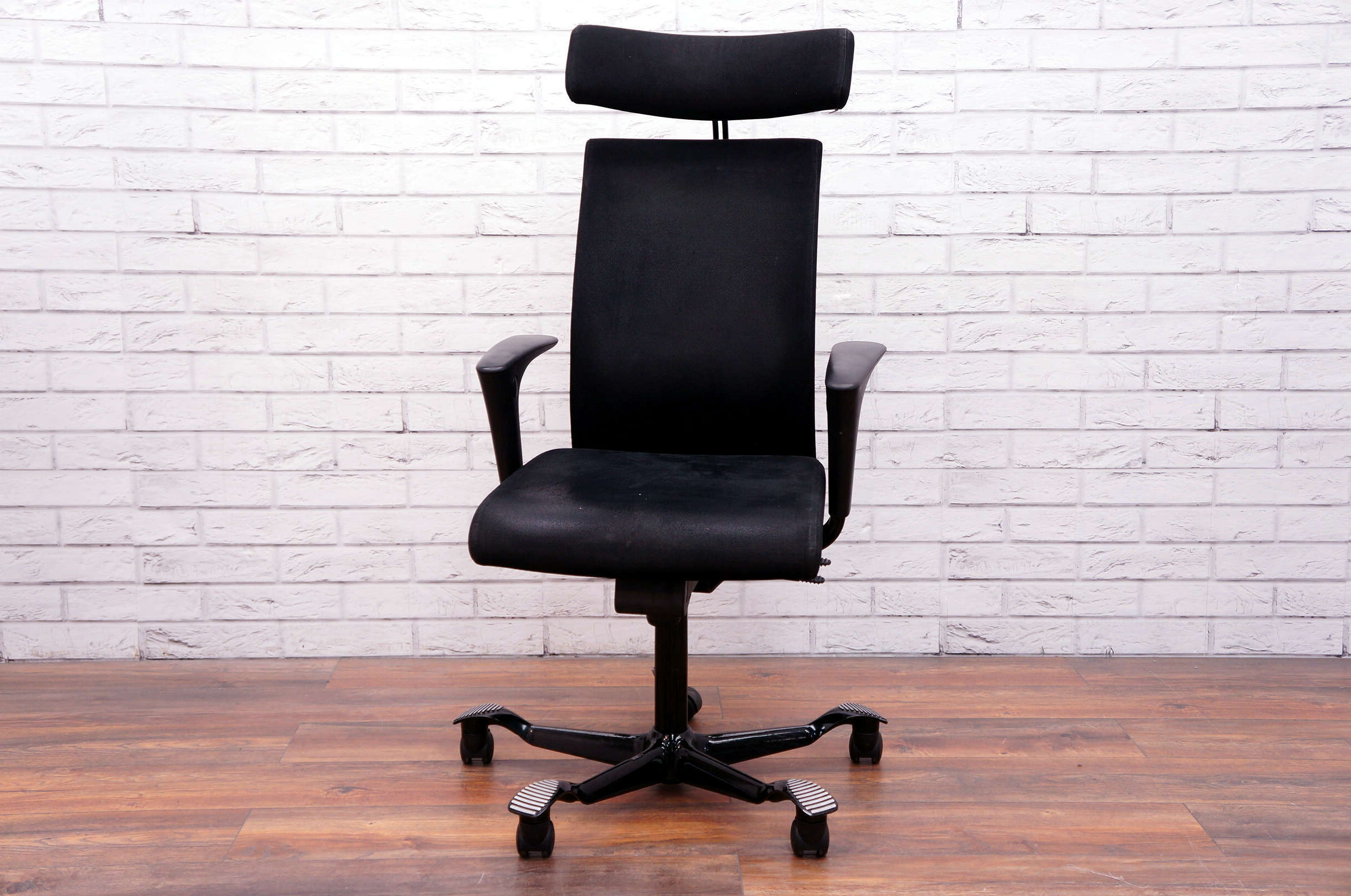 HÅG H04 Chair In Black Office Resale