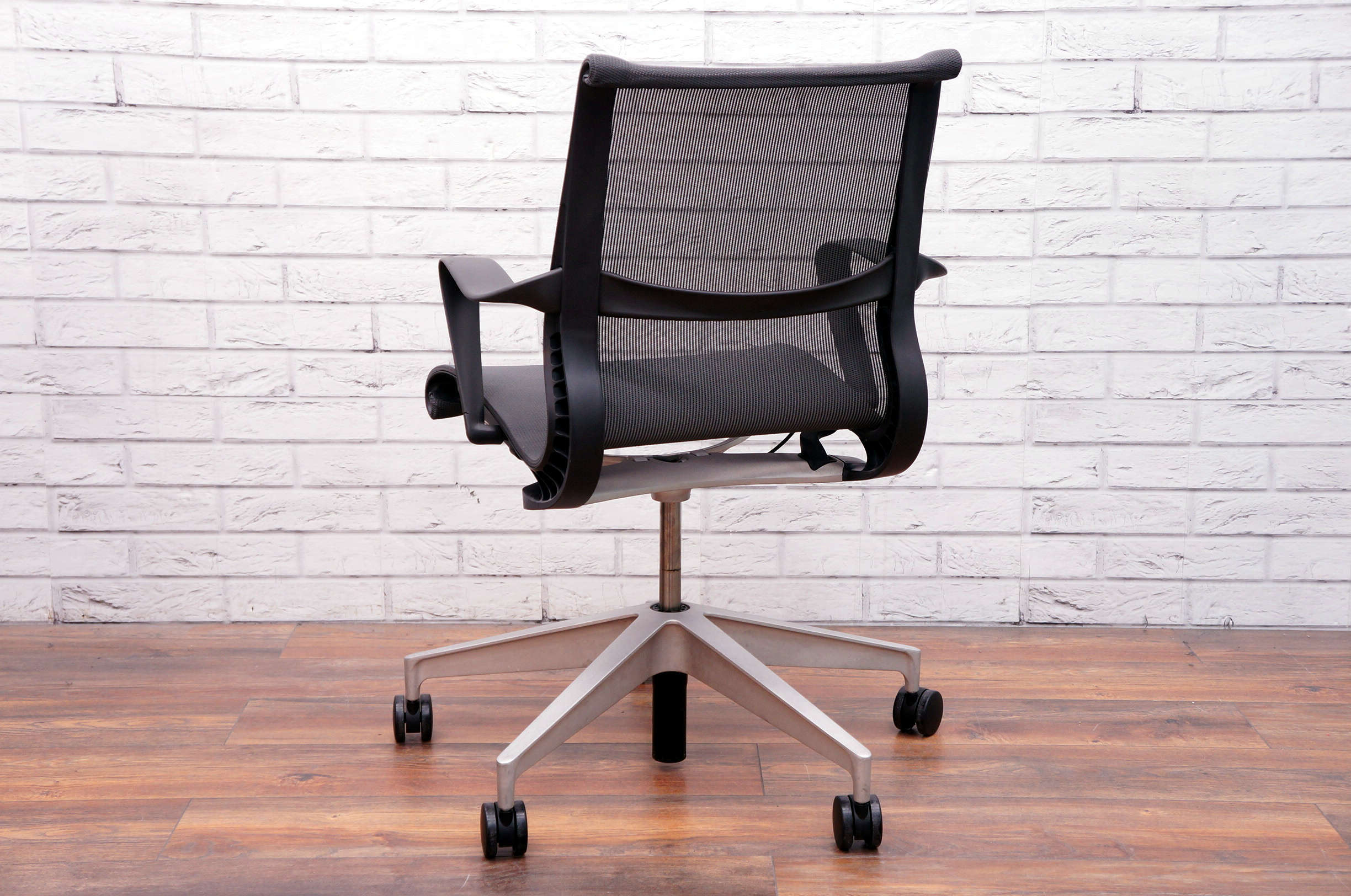 Herman Miller Setu Chair In Graphite Office Resale