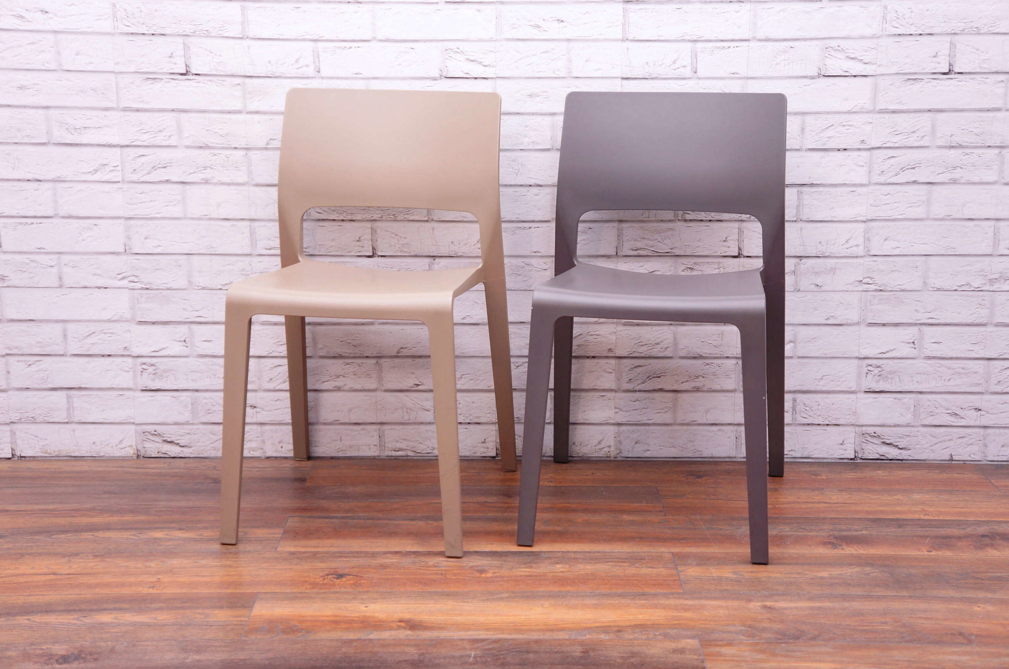 Arper Juno Chair - 2 Colours Available - Office Resale