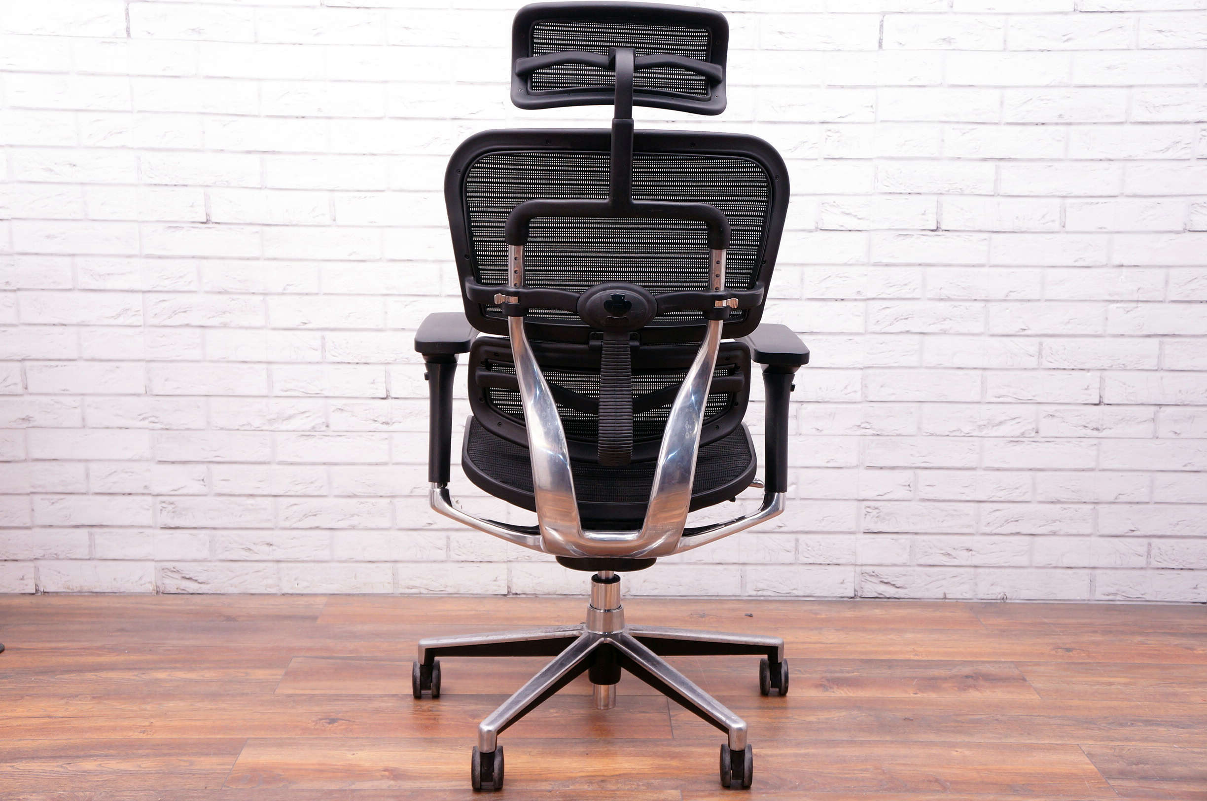 Ergohuman Plus Mesh Chair - Office Resale