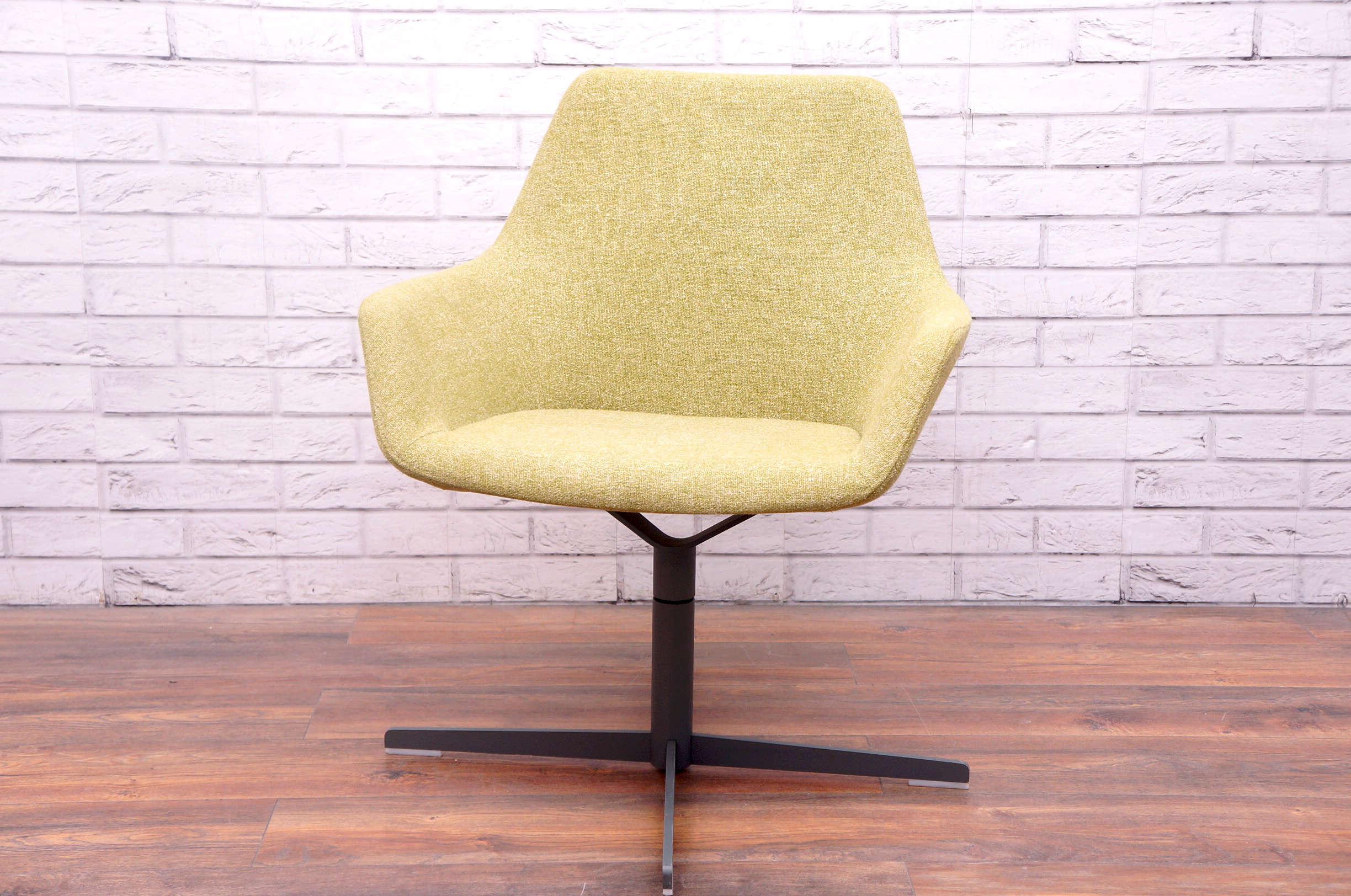 Hitch Mylius HM86A Lucas Armchair In Green Office Resale