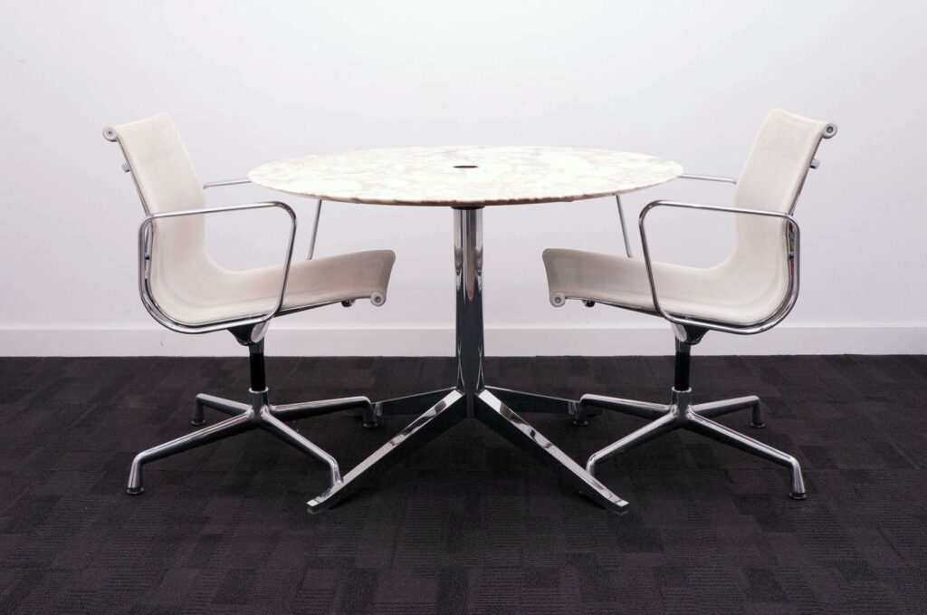 Florence Knoll Table
