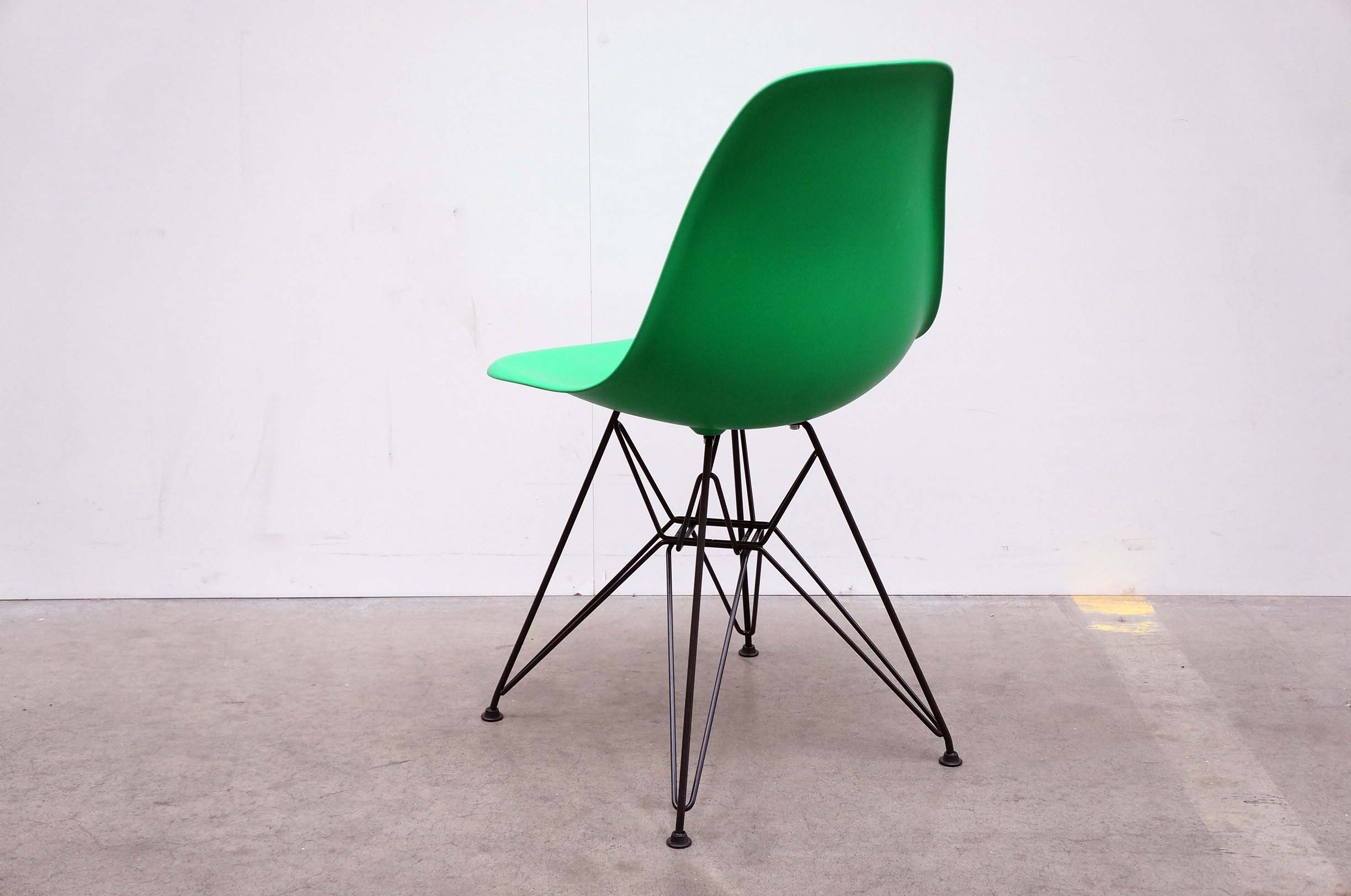 Vitra DSR Chair In Green Office Resale