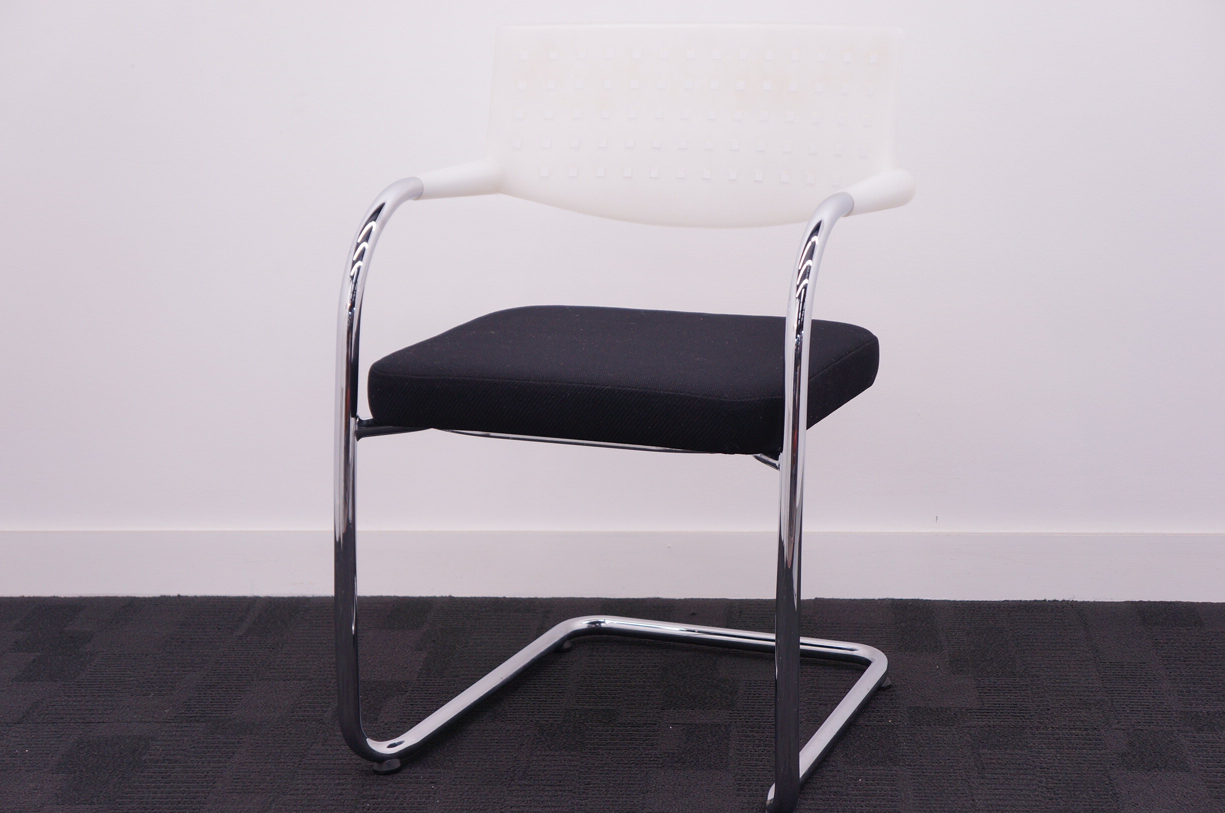 Vitra Visavis Static Meeting Chair White Backrest Oceanic Flotsam