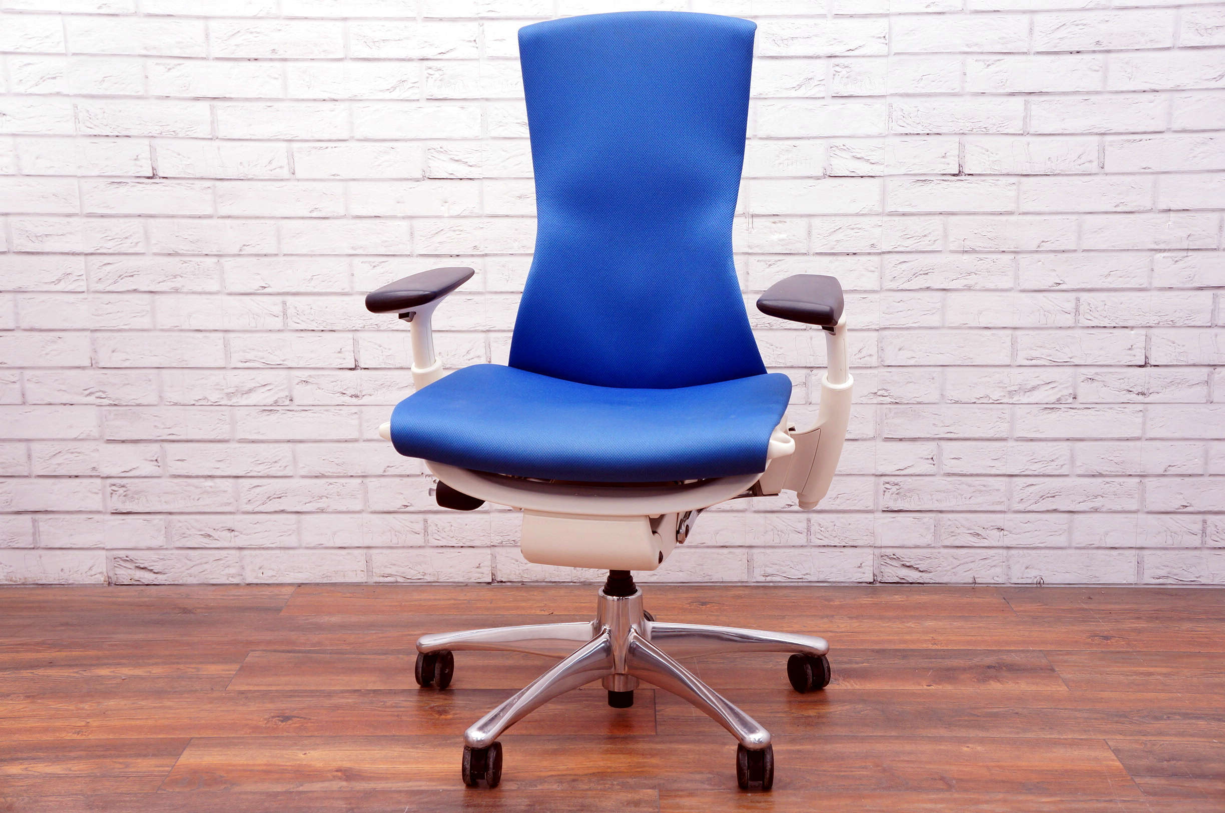 seksuel sokker Stoop Herman Miller Embody Task Chair In Blue - Office Resale