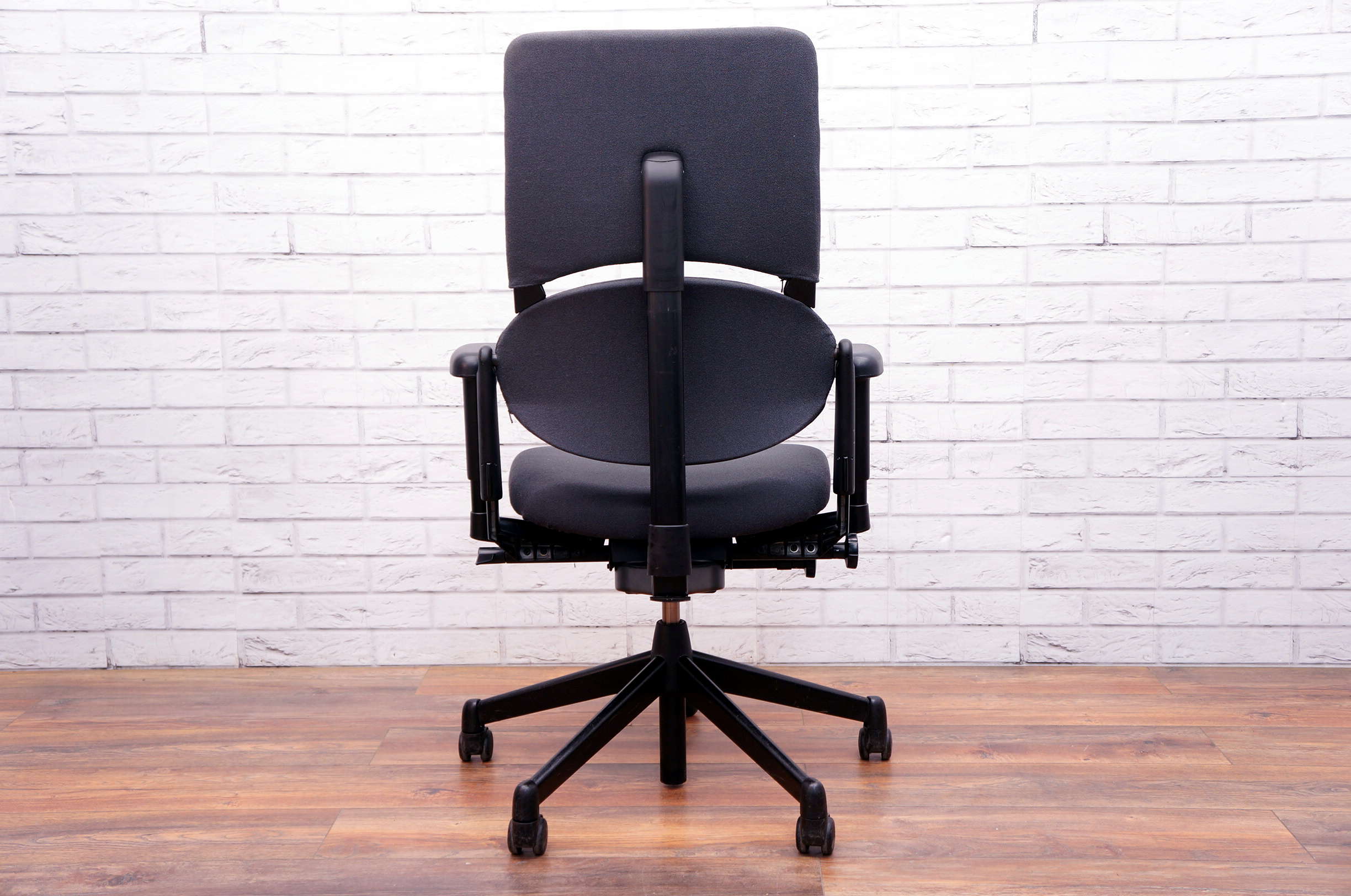 Steelcase please store v1 review