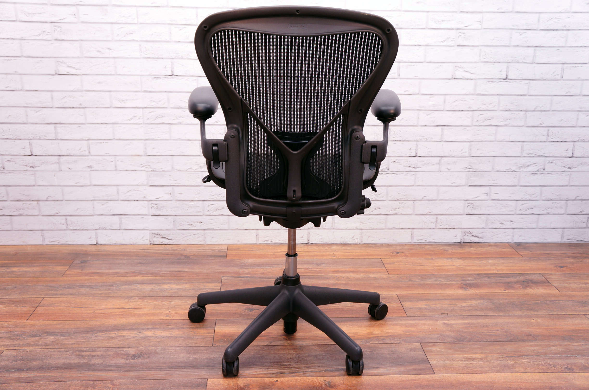 Herman Miller, Aeron Chair Fully Adjustable with Posture Fit Back Support  (Refurbished)