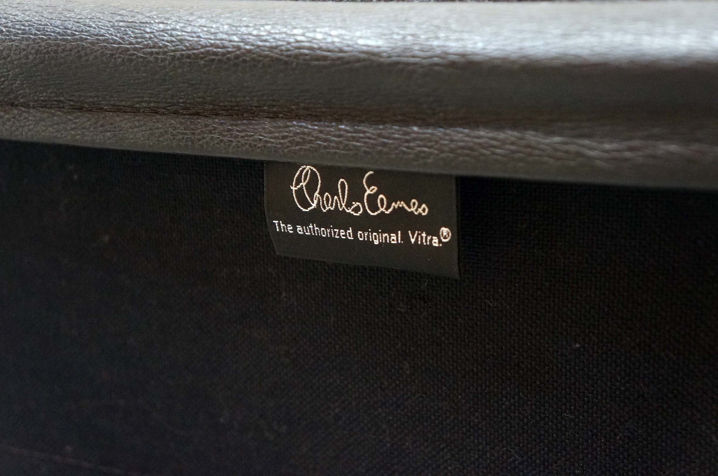 Vitra Eames EA 217 Soft Pad Chair Vitra Eames EA 217 Soft Pad Chair