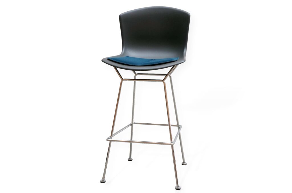 Knoll Bertoia Barstool In Black/Chrome