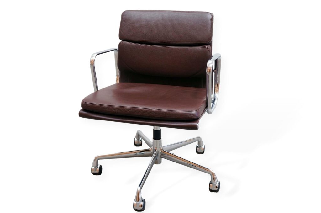 Vitra Eames EA 217 Soft Pad Chair In Brown