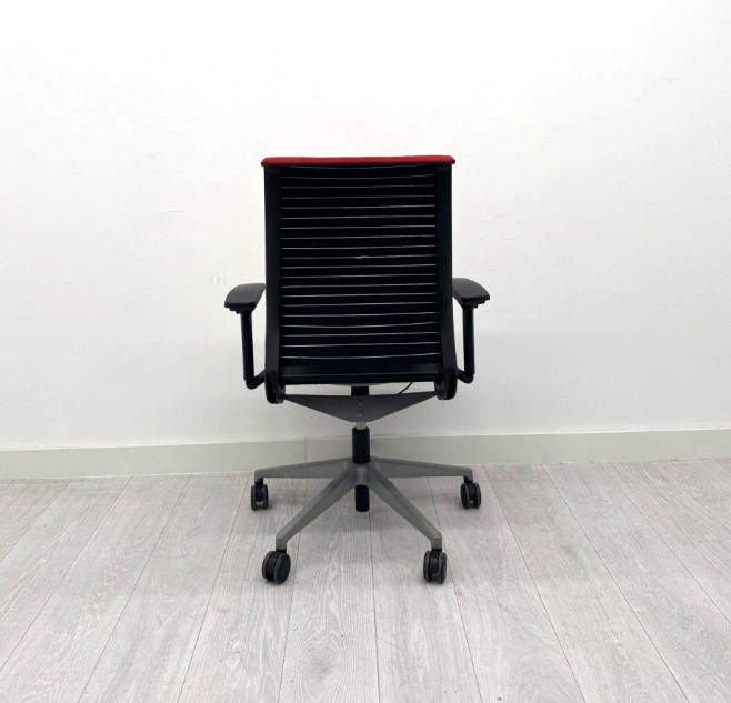 Steelcase Think V1 Task Chair Steelcase Think V1 Task Chair